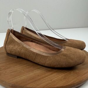 Vionic Anita Tan Croc-Patterned Women's Flats